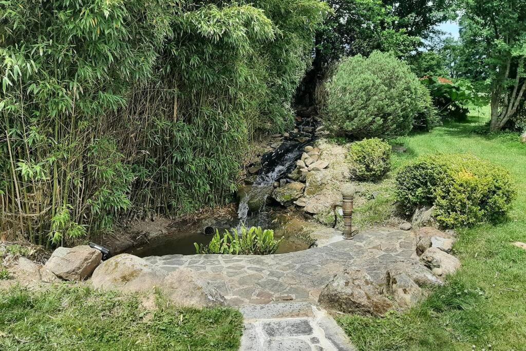 La Maison Bleue Saint-Sauveur-des-Landes Dış mekan fotoğraf
